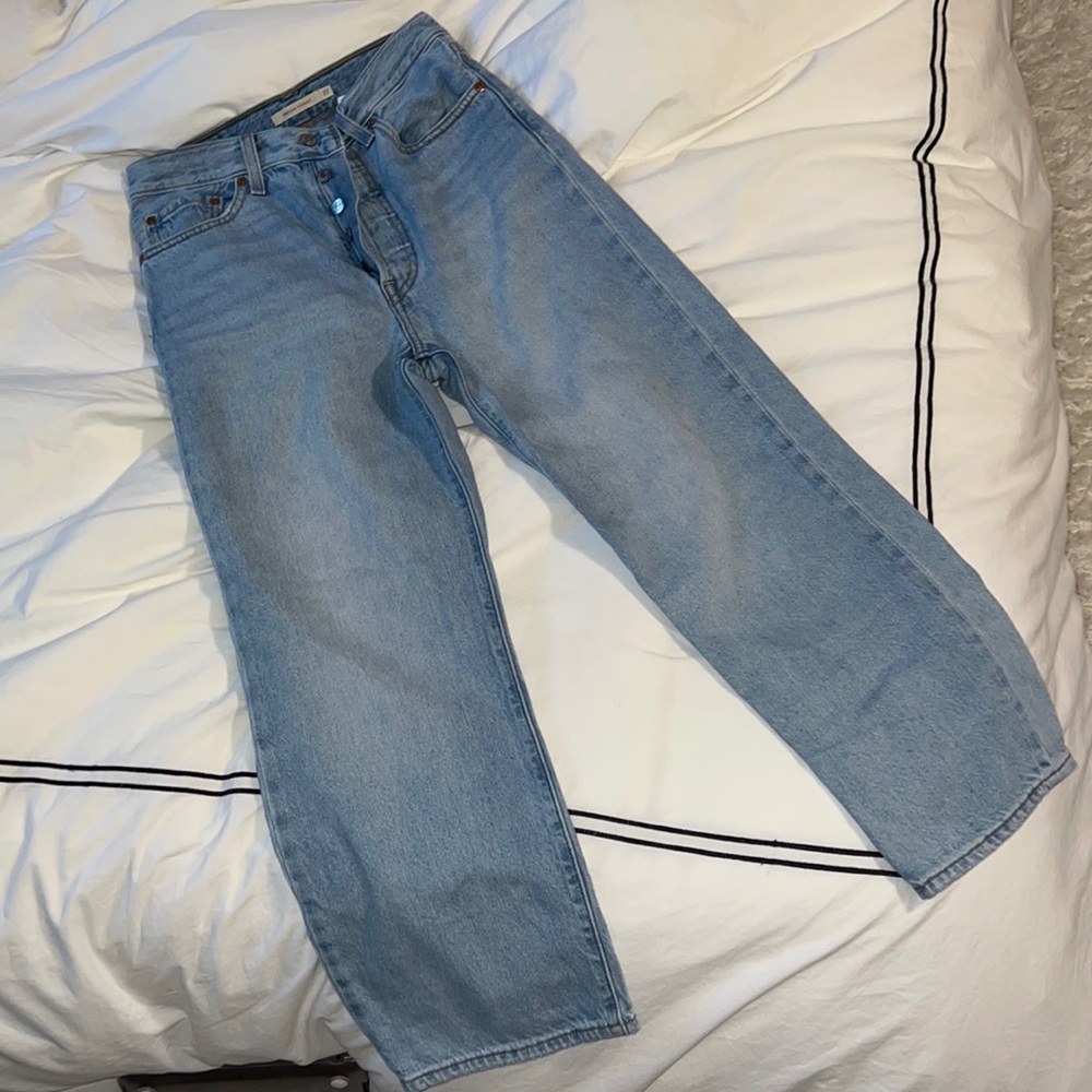 Levis